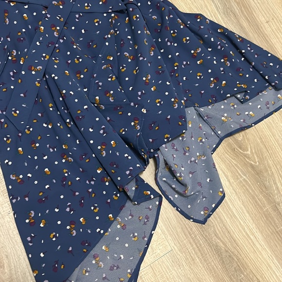 Chiseled Lim collection floral wrap dress - Picture 4 of 5